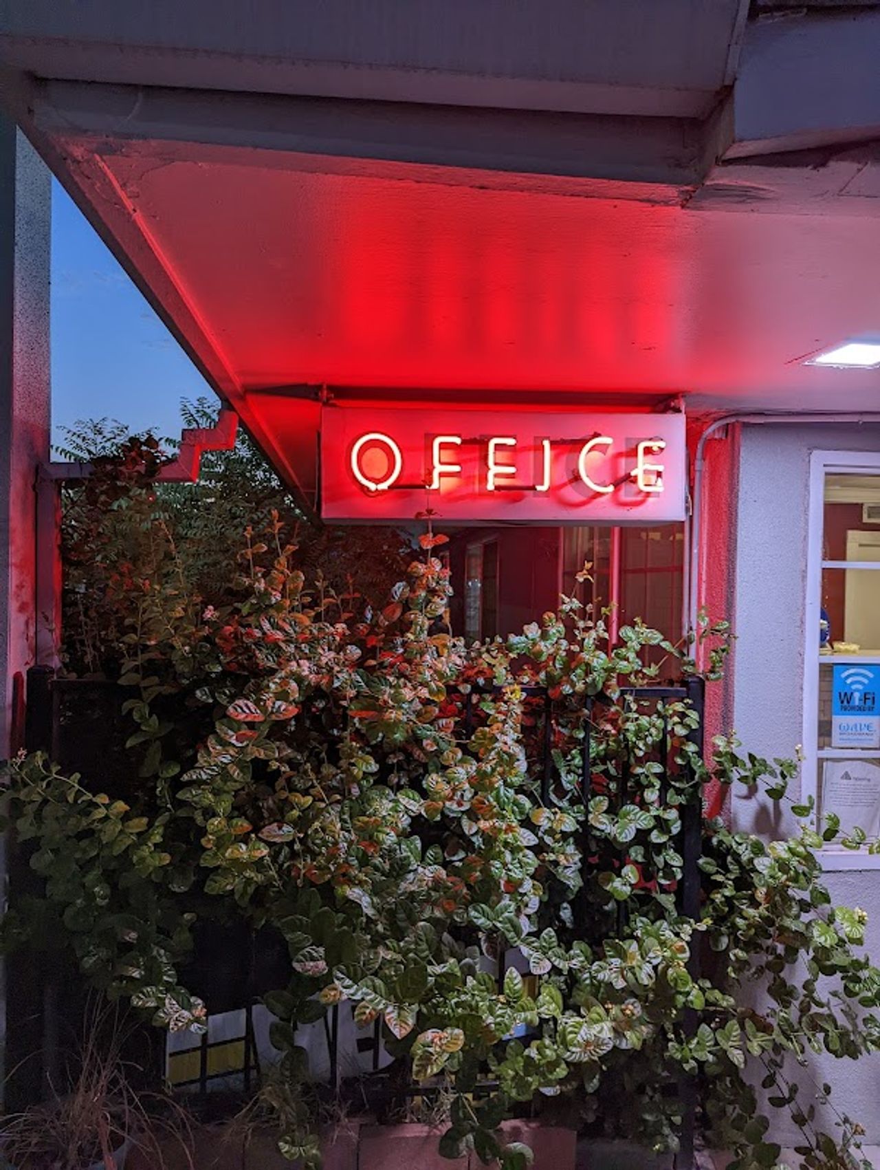 Photo of Echo Lodge - West Sacramento