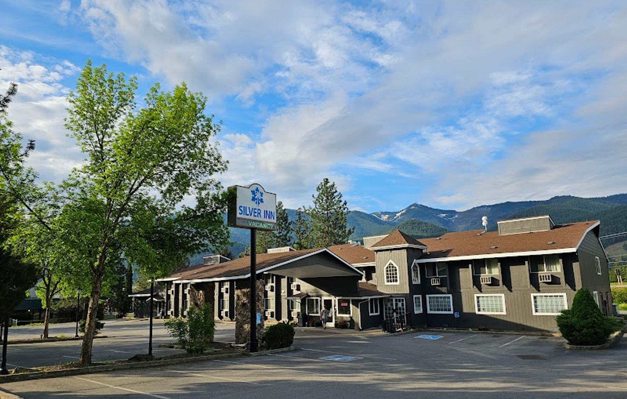 Silver Inn