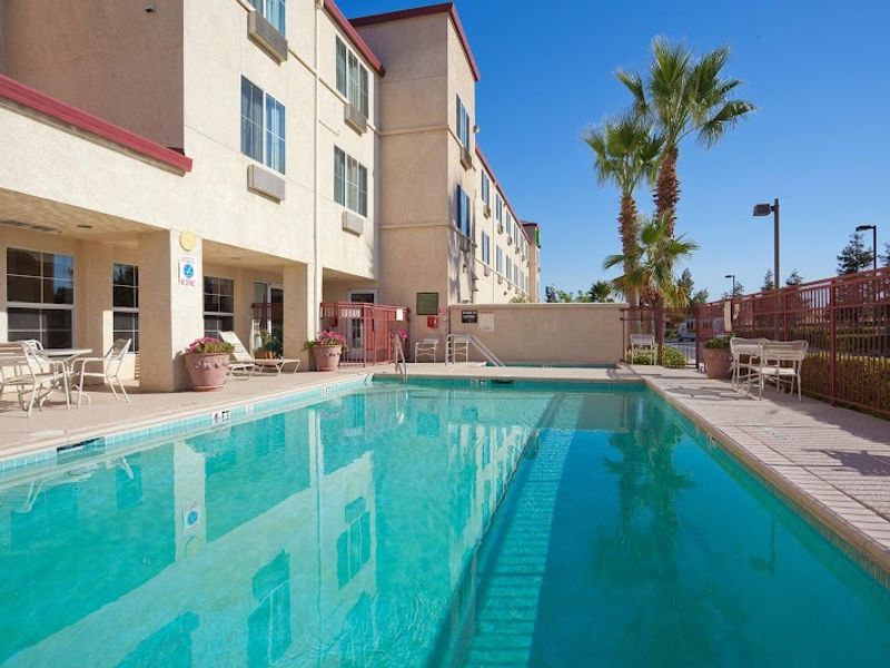 Photo of Holiday Inn Express & Suites Tracy by IHG
