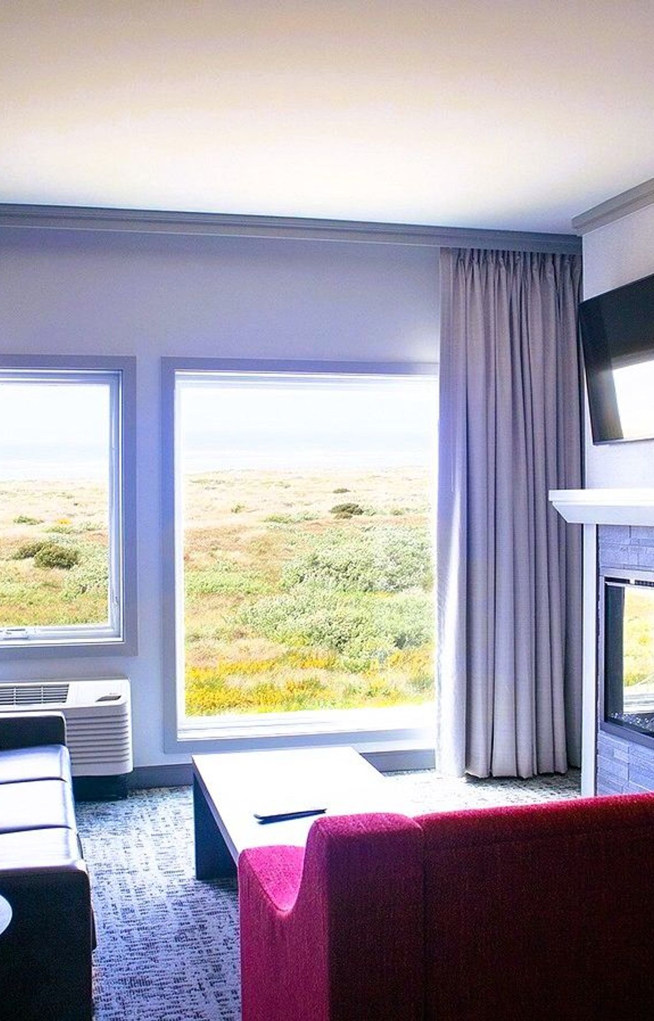 Photo of Quinault Beach Resort and Casino - Newly remodeled, smoke-free rooms with fireplace and couches