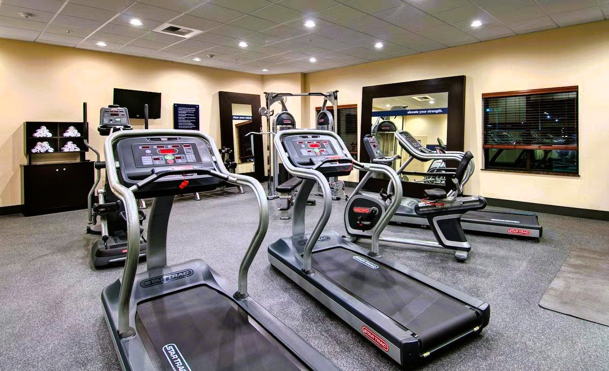 Hampton Inn & Suites Astoria - Fitness Center