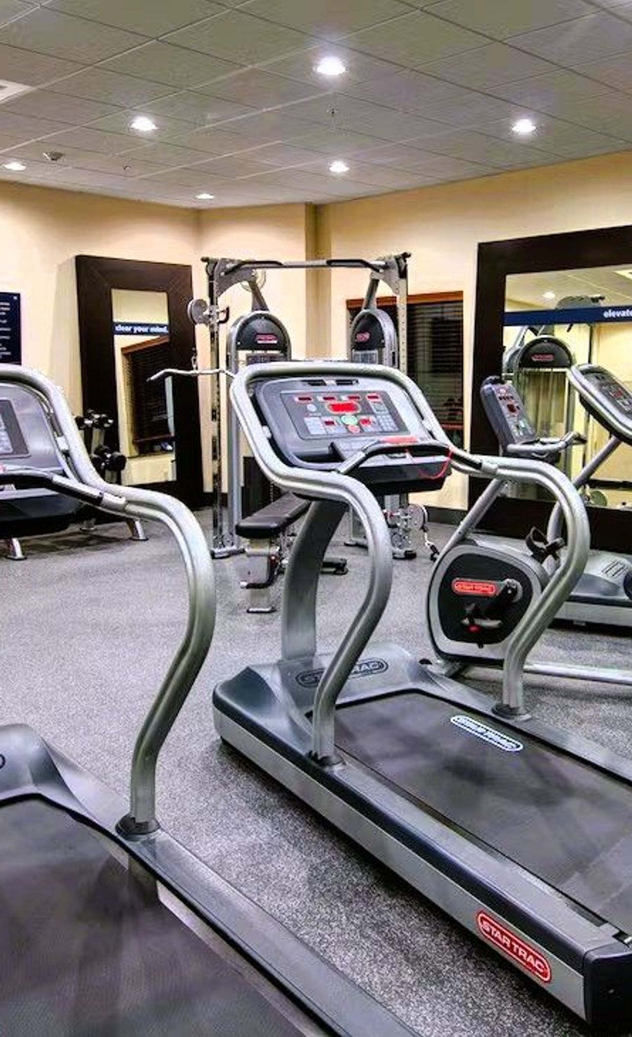 Hampton Inn & Suites Astoria - Fitness Center