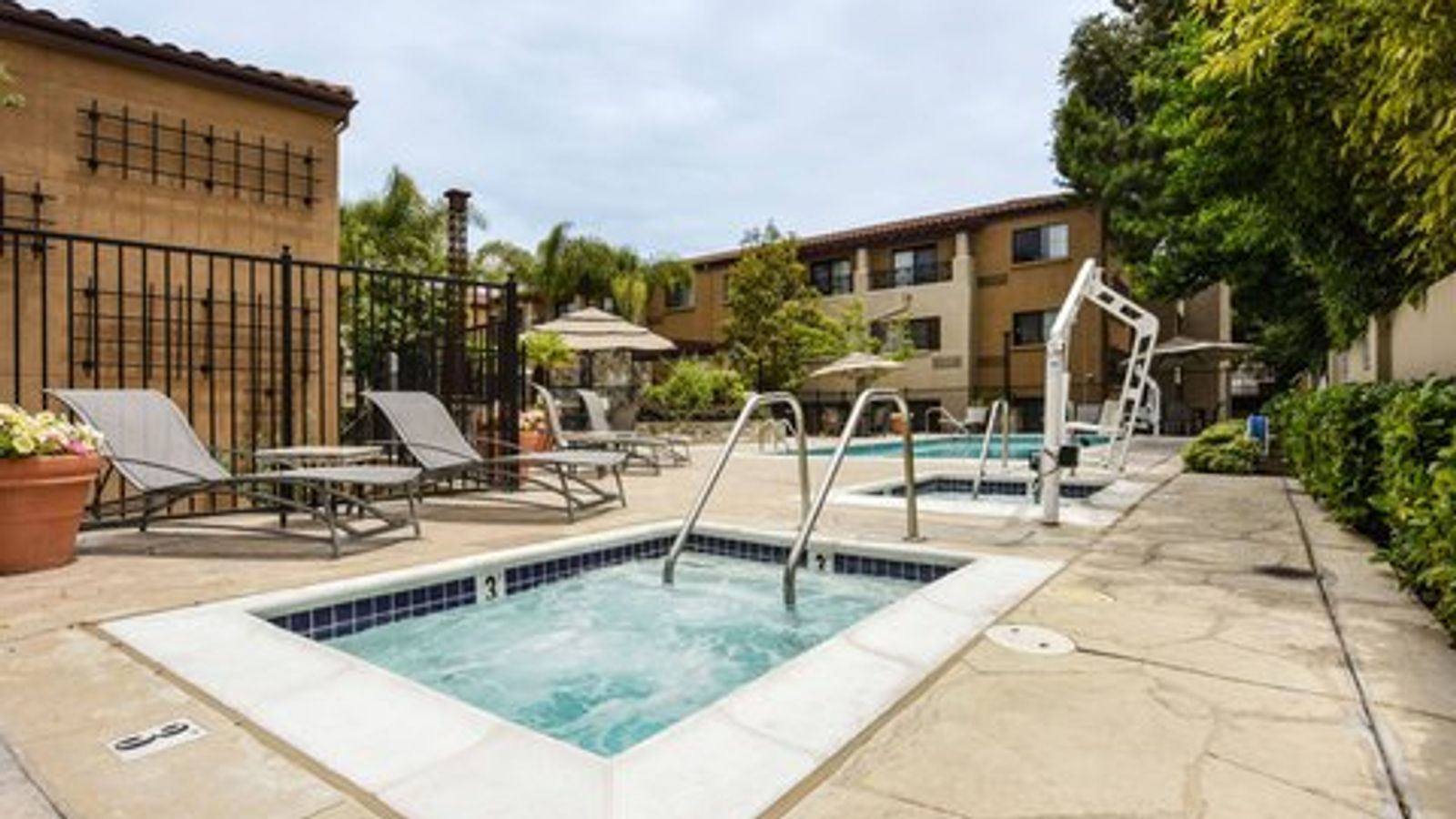 Photo of Courtyard Palo Alto Los Altos