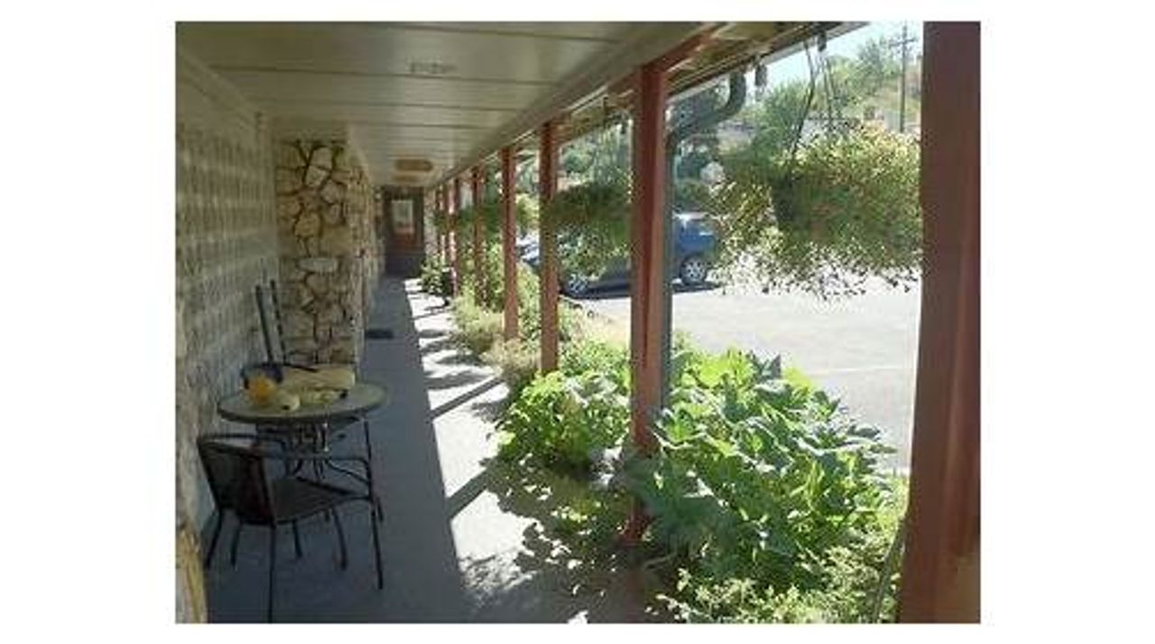 Photo of Rugged Country Lodge