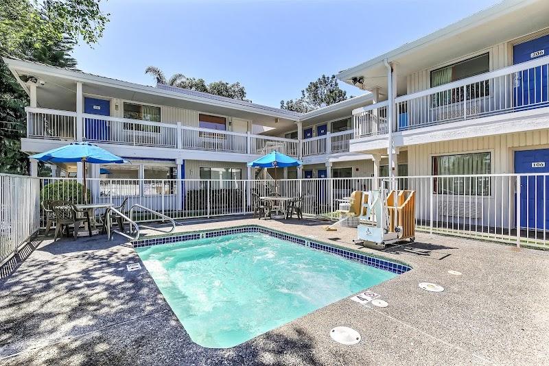 Photo of Motel 6 Oakland, CA - Embarcadero