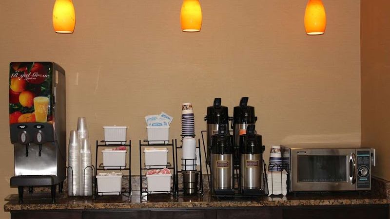 Photo of Best Western Grand Manor Inn - Complimentary breakfast