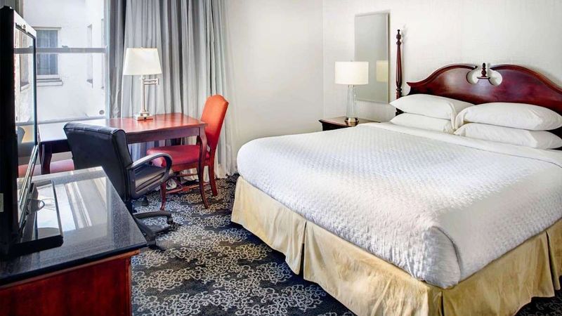 Embassy Suites by Hilton Portland Downtown - Room