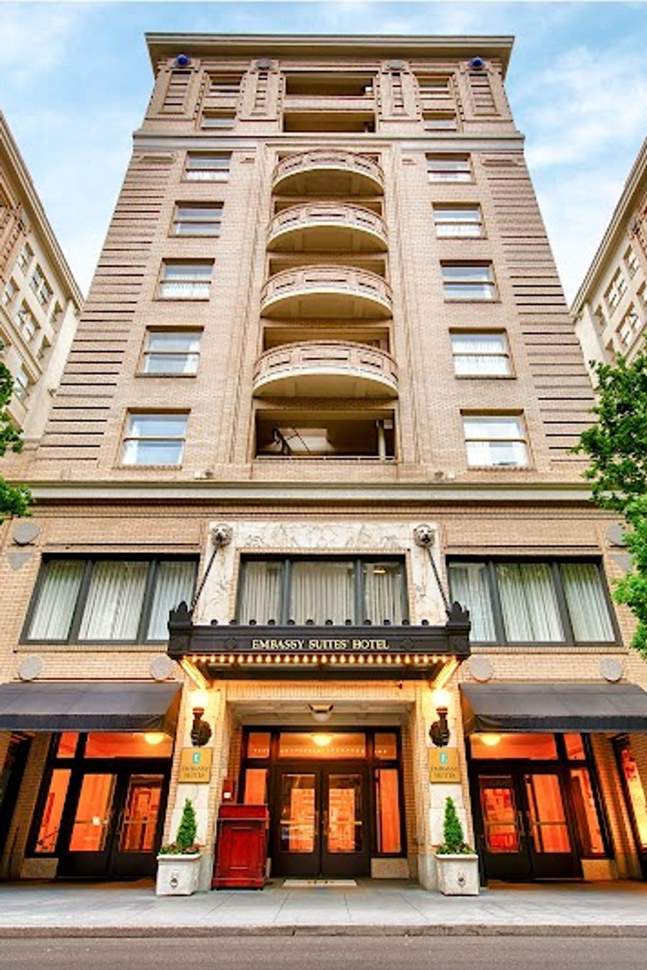 Photo of Embassy Suites by Hilton Portland Downtown