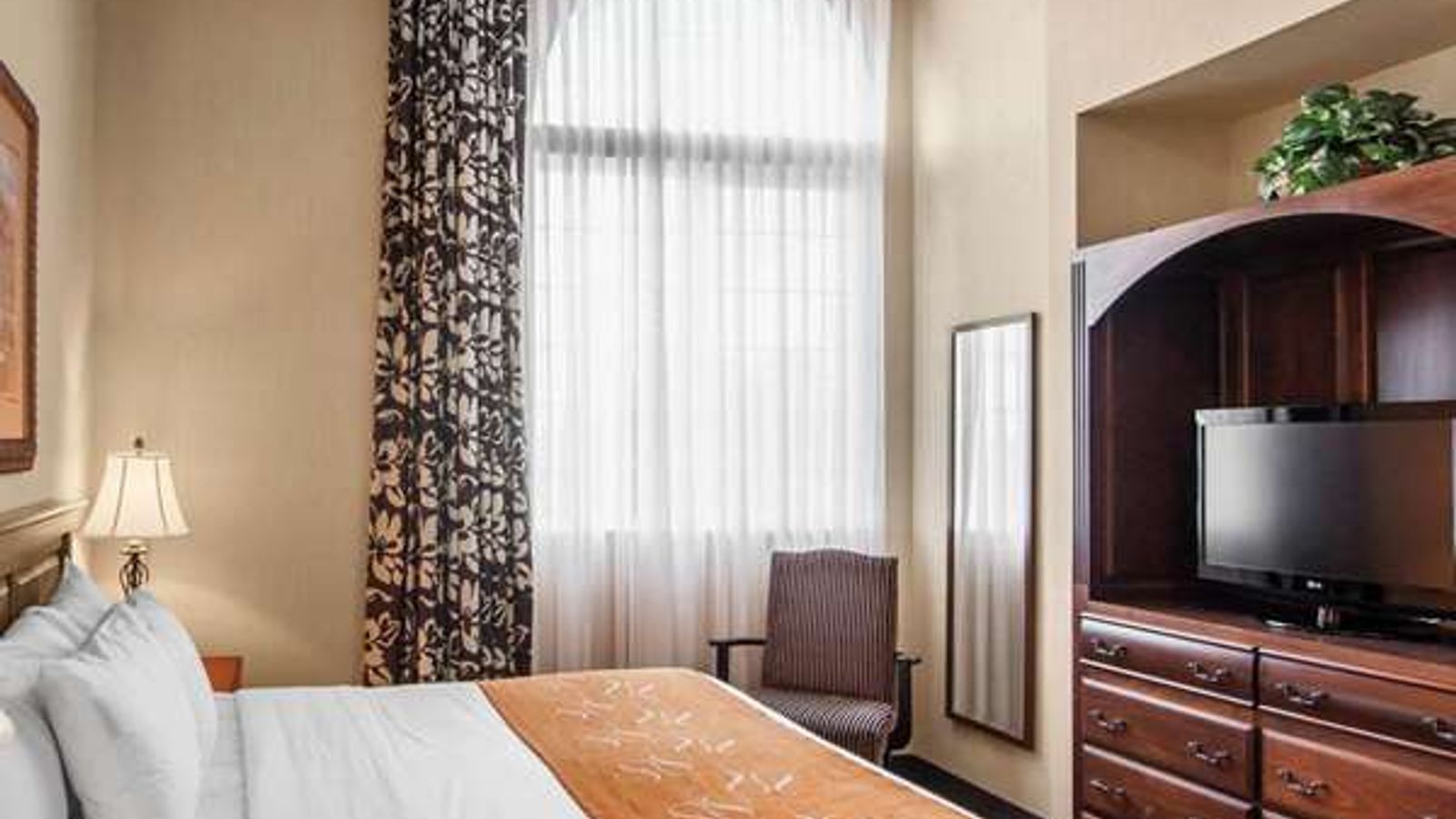 Photo of Comfort Suites