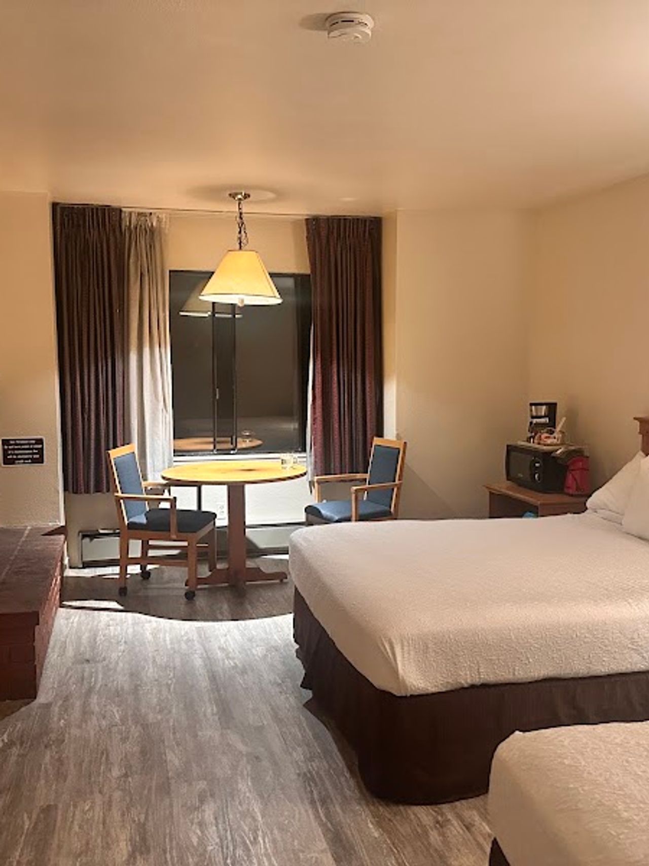 Photo of Pacific Gardens Inn - Room, 2 Queen beds