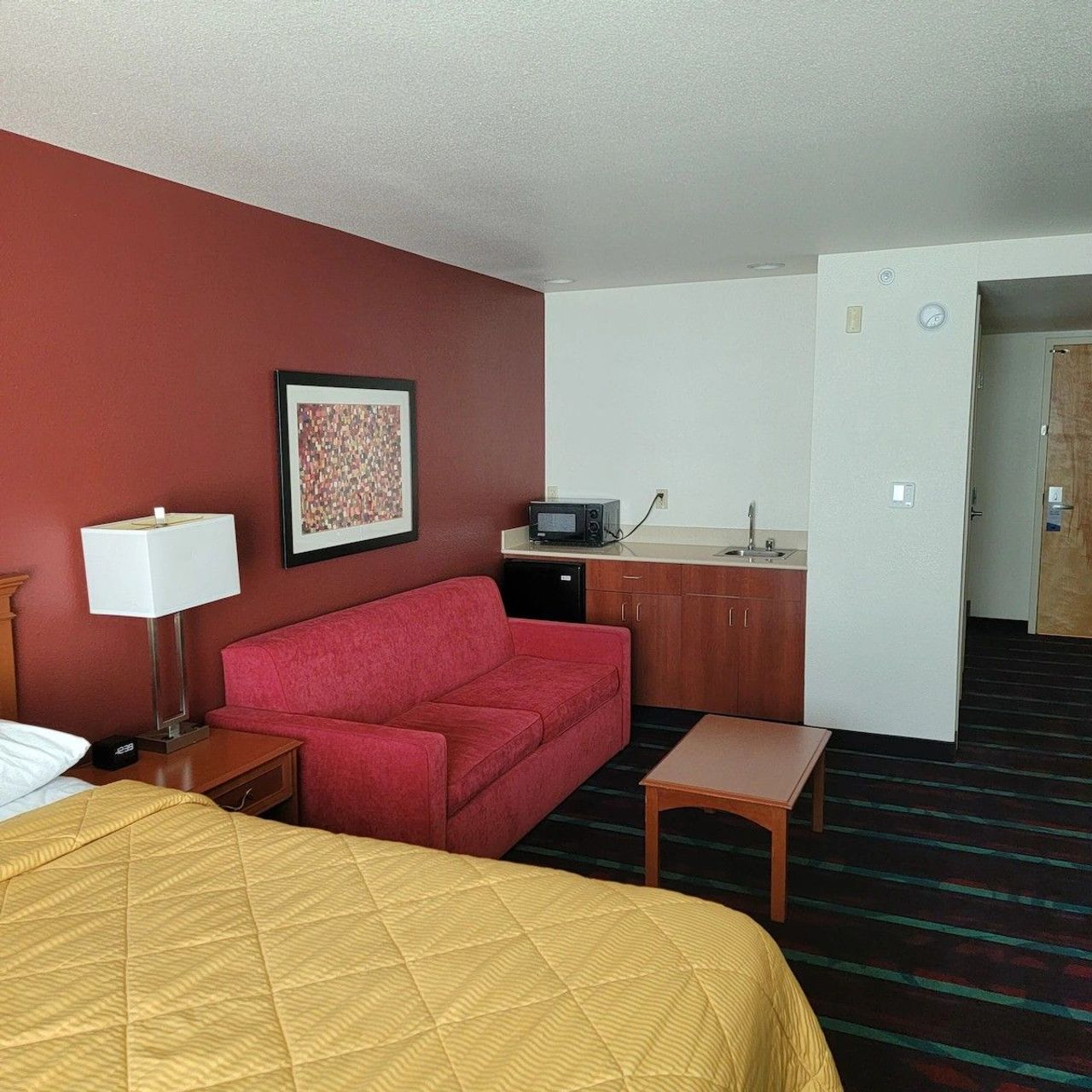 Budget Inn - Room, Kitchenette