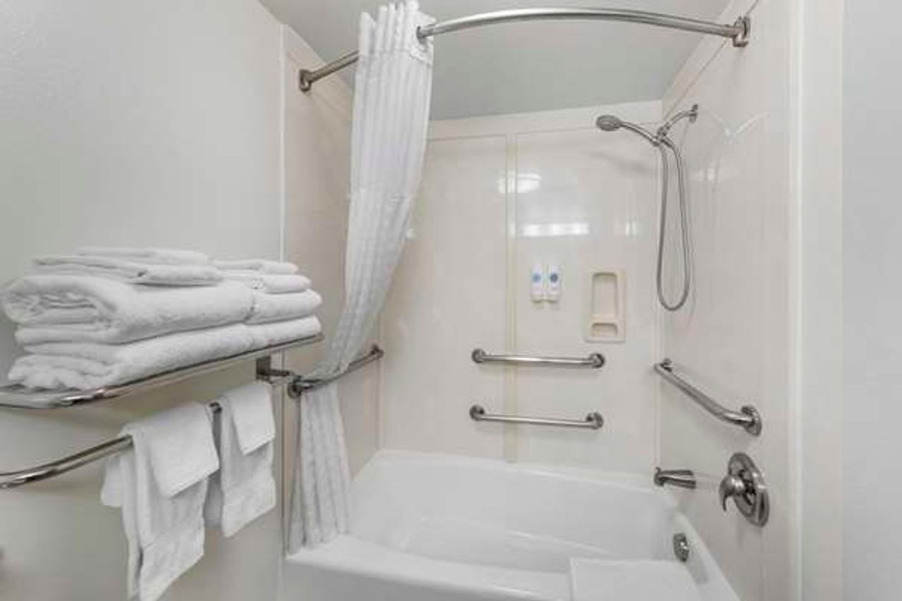 Photo of Comfort Suites