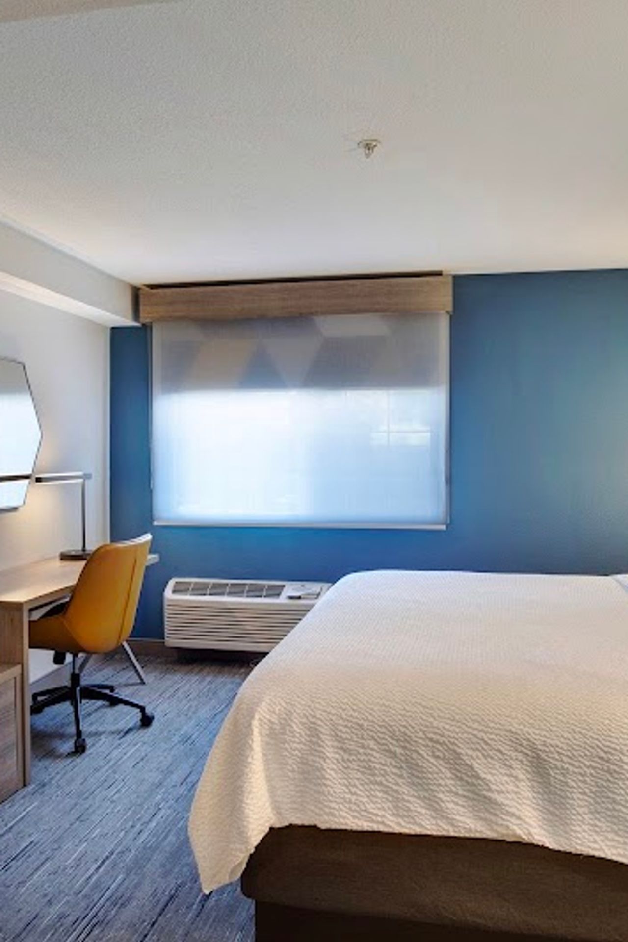 Photo of Holiday Inn Express Portland East - Troutdale, an IHG Hotel