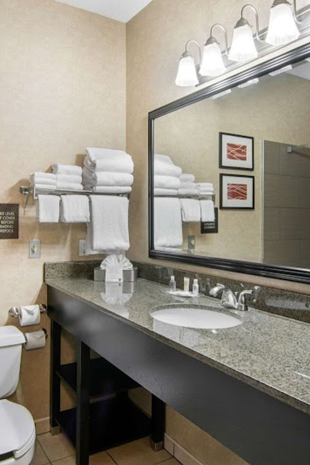 Photo of Comfort Suites Near Vancouver Mall