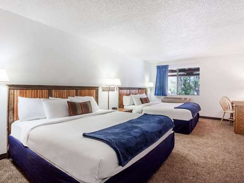 Photo of Days Inn by Wyndham Sandpoint