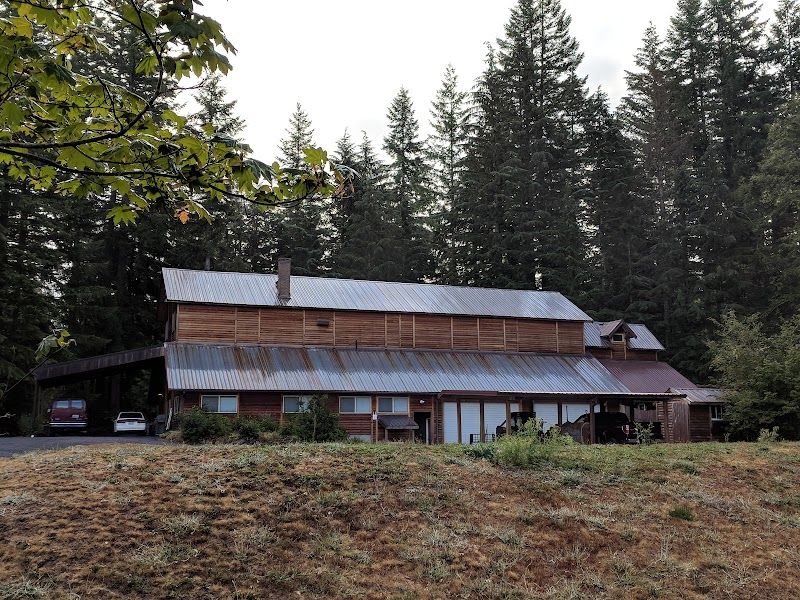 Photo of Almost Paradise Lodging at Mt. Rainier - Exterior