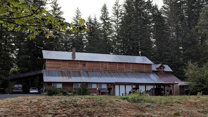 Photo of Almost Paradise Lodging at Mt. Rainier - Exterior