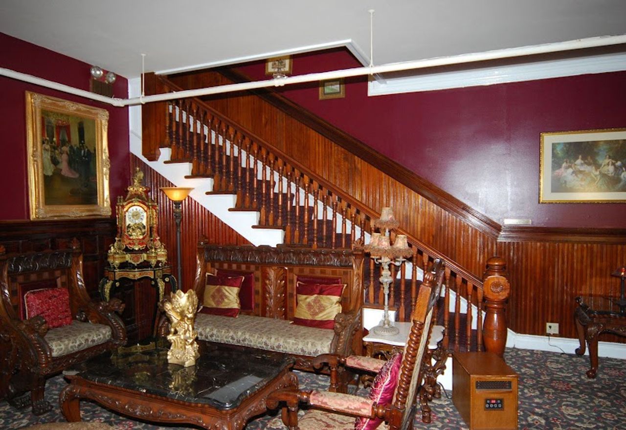 Photo of Queen Anne Hotel