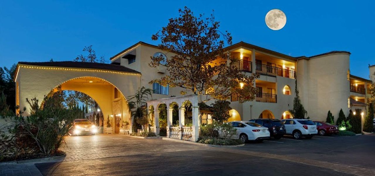 Photo of Best Western Dry Creek Inn