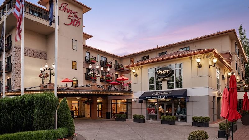 Photo of Inn at the 5th Eugene - Exterior, Property entrance