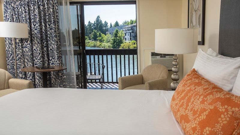 Photo of The Lakeshore Inn