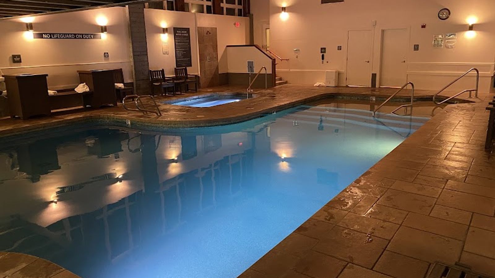 Photo of Surfsand Resort