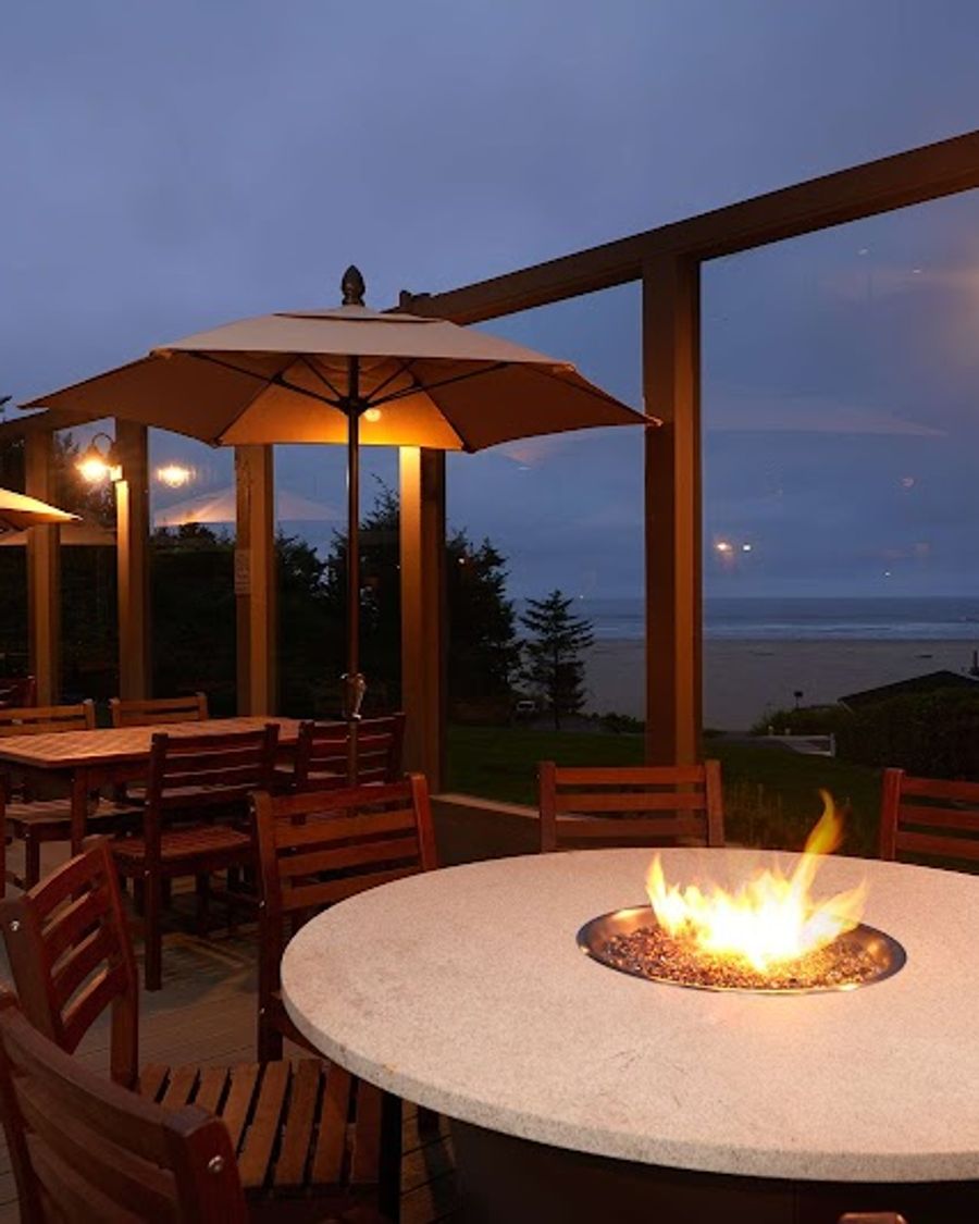 Best Western Plus Agate Beach Inn