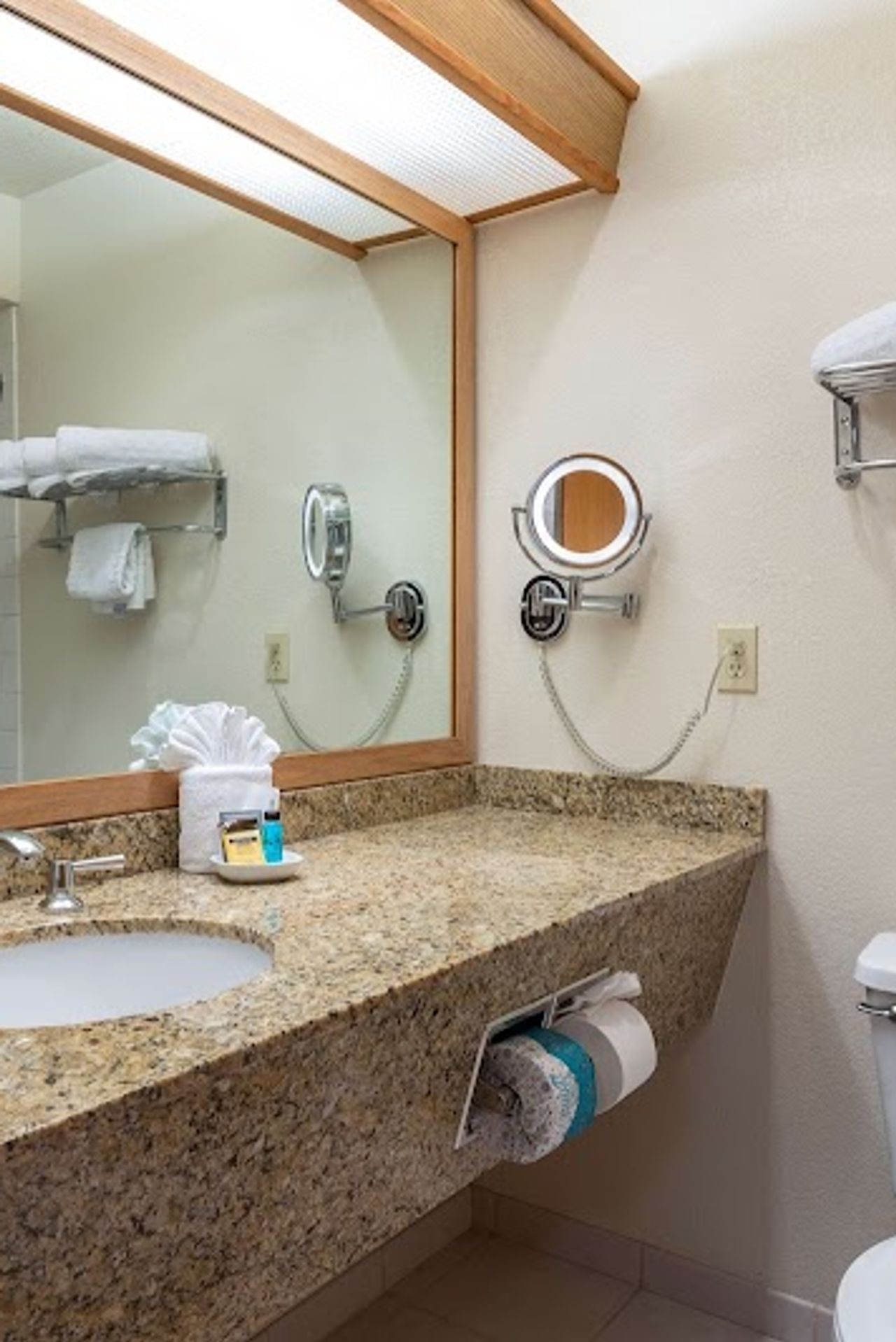 Photo of Best Western Plus Mill Creek Inn