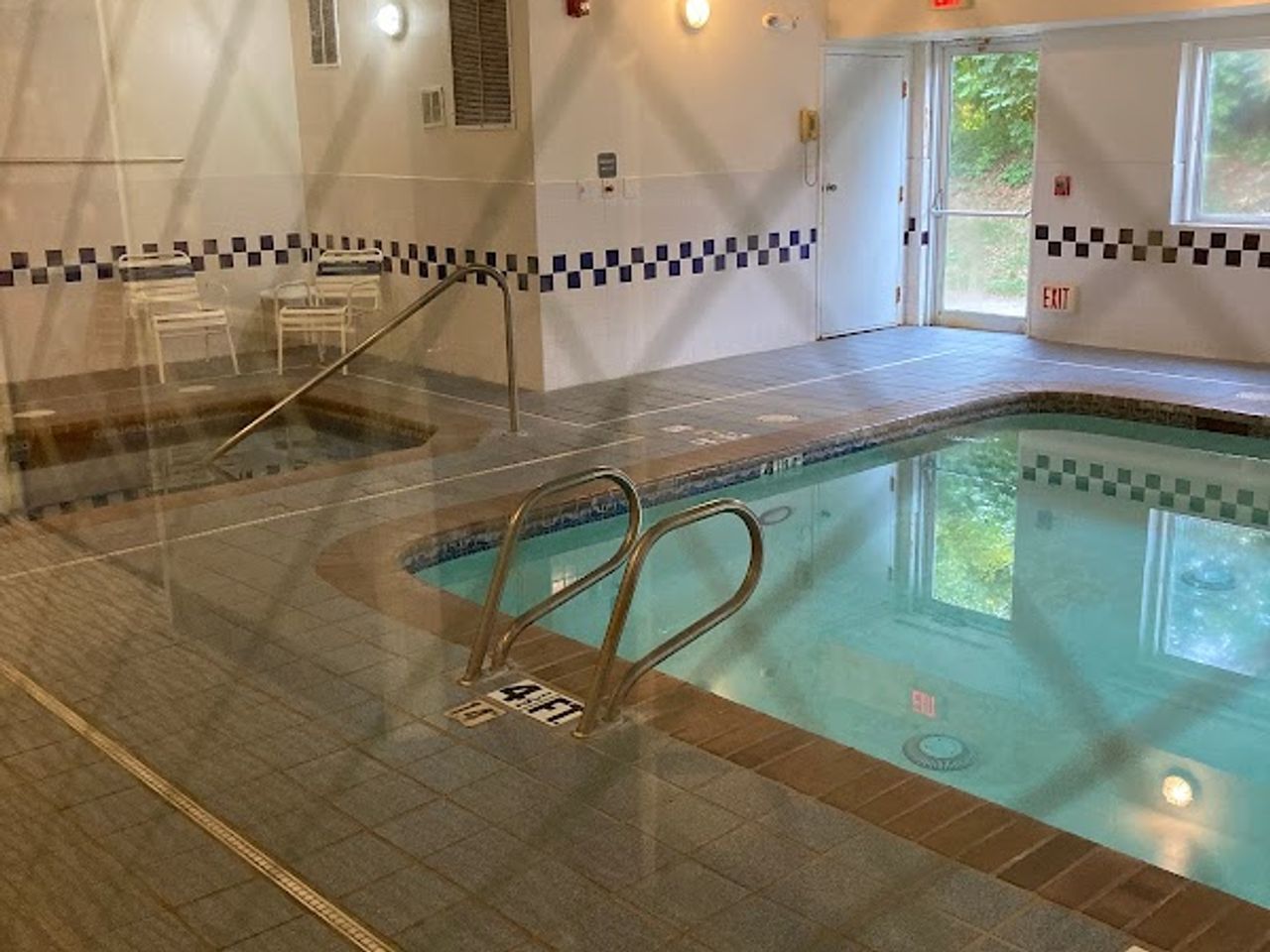 Photo of Quality Inn - Indoor pool