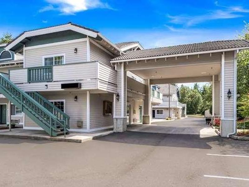 Quality Inn & Suites Bainbridge Island