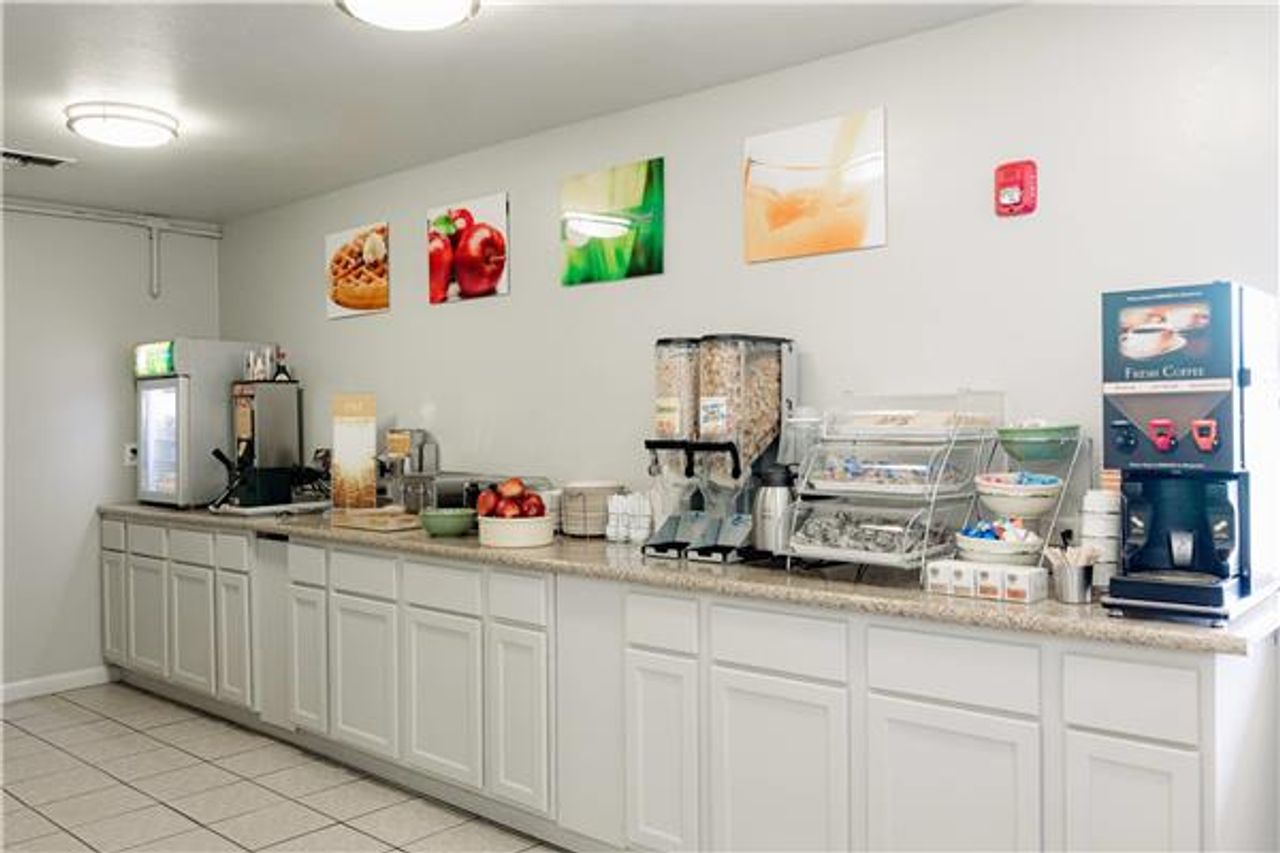 Photo of Quality Inn & Suites Lathrop