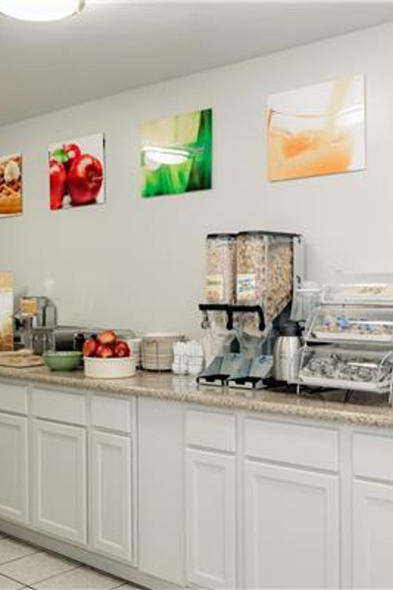 Photo of Quality Inn & Suites Lathrop