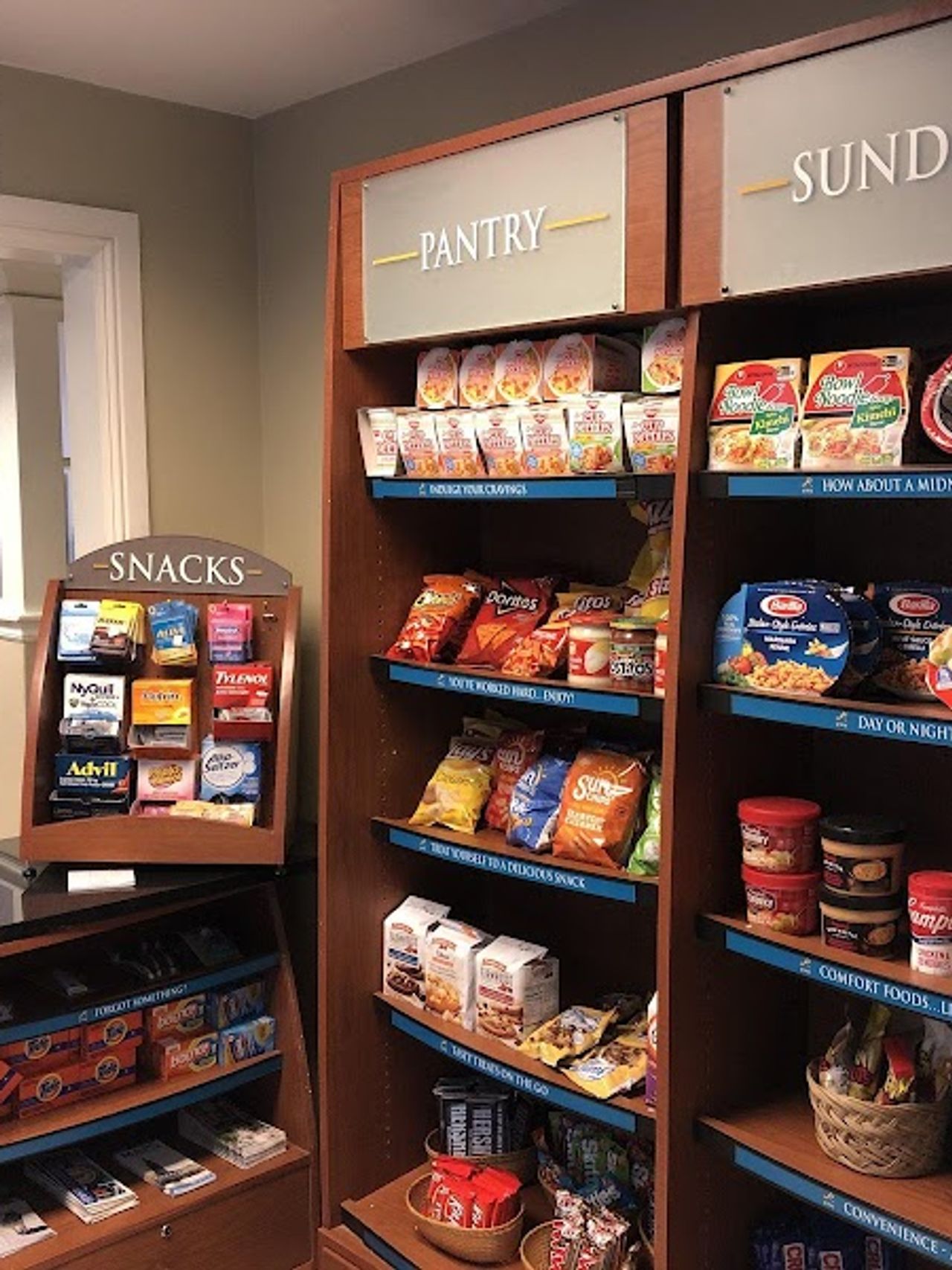 Photo of Sonesta ES Suites San Francisco Airport San Bruno - Pantry, Snack bar