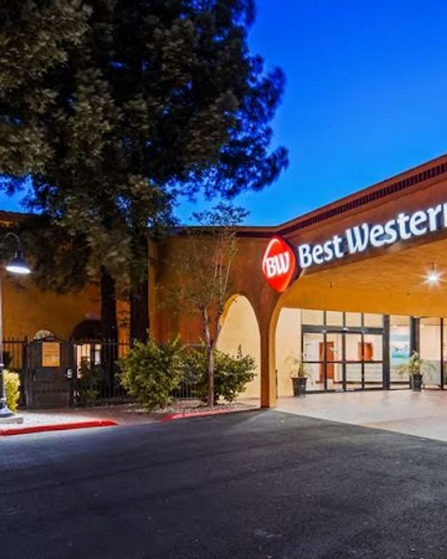 Best Western Plus Heritage Inn