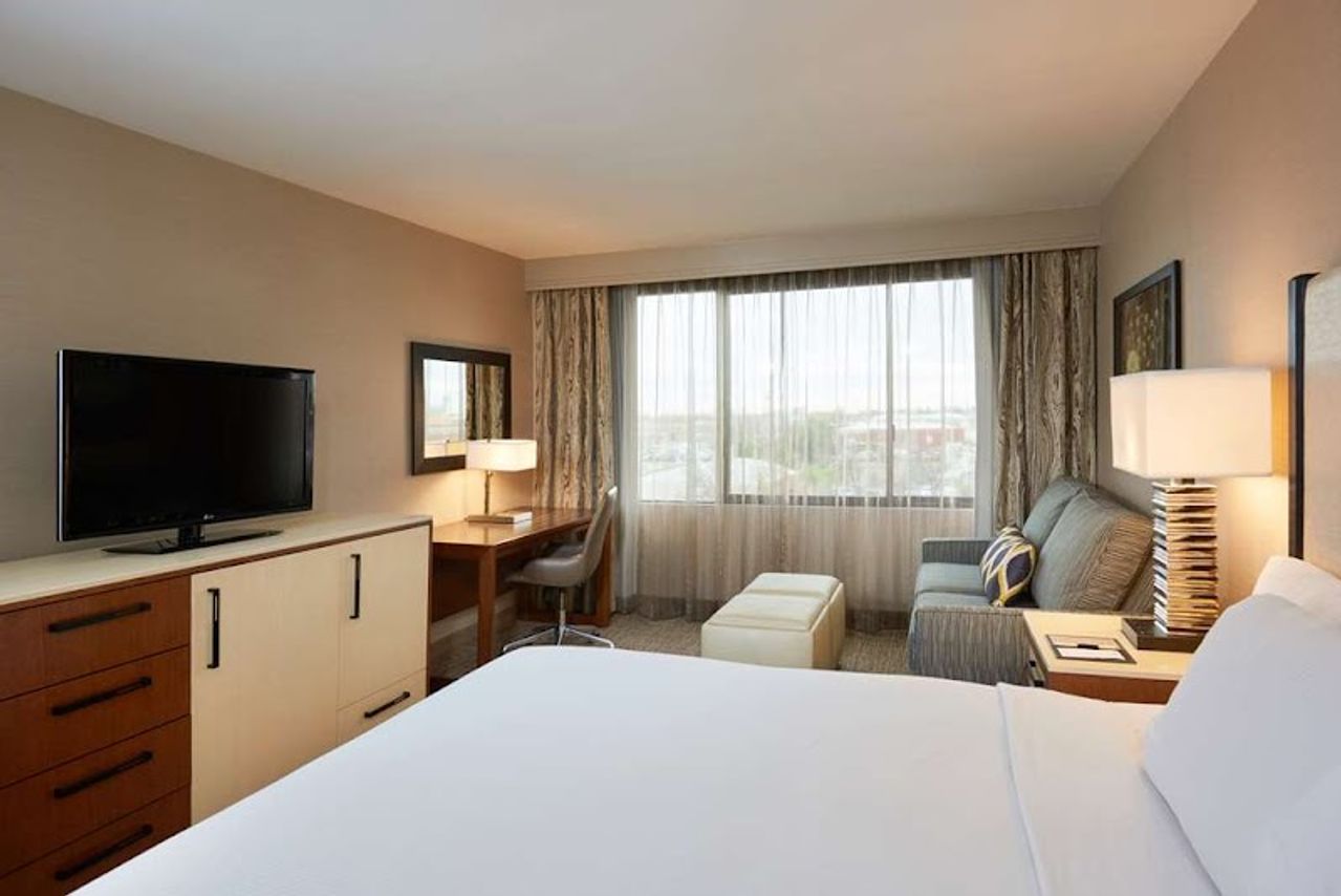 Photo of DoubleTree by Hilton Hotel Fresno Convention Center