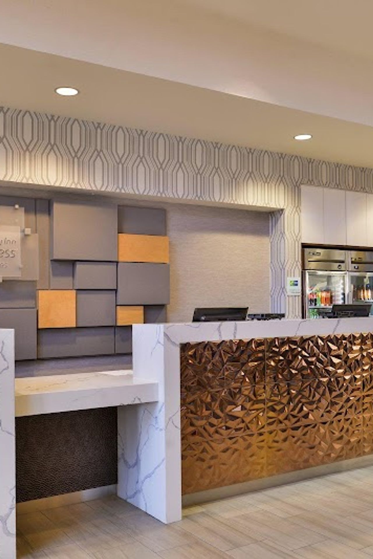 Photo of Holiday Inn Express & Suites Elk Grove Central - Hwy 99 by IHG