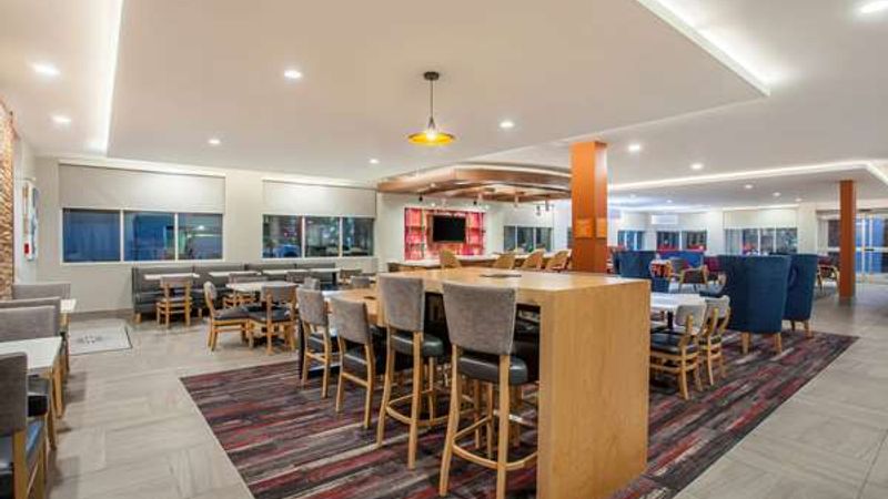 Photo of La Quinta Inn & Suites by Wyndham Madera