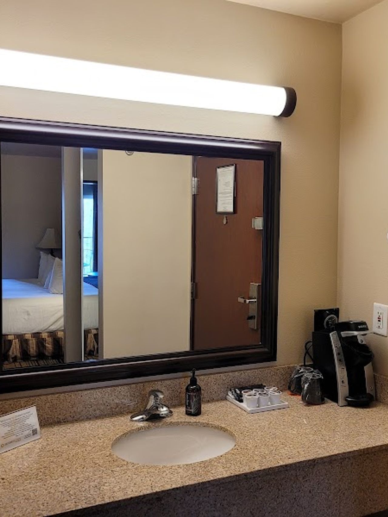 Photo of Oxford Suites Yakima