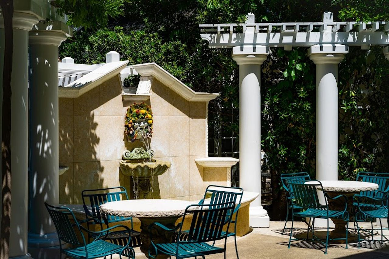 Photo of THE BERGSON