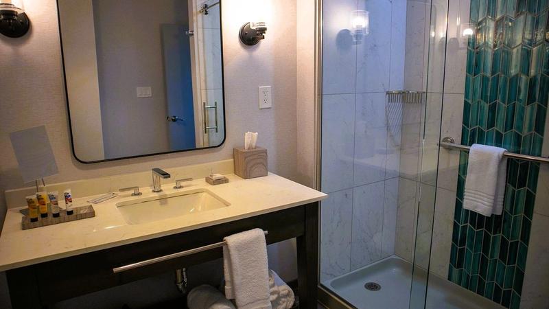 Photo of Quinault Beach Resort and Casino - Bathroom, Walk-in showers