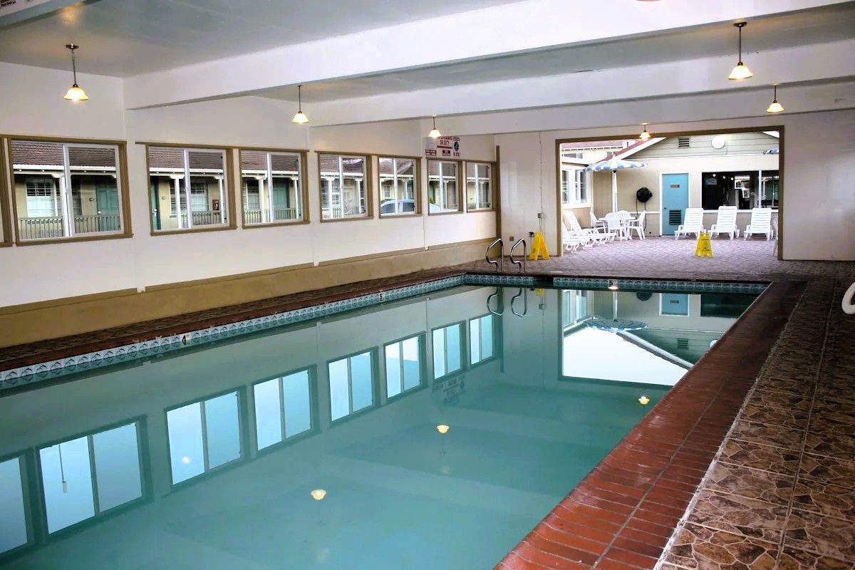 Photo of El Castell Motel - Indoor Pool