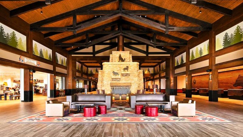 Great Wolf Lodge Water Park - Northern California - Lobby, Sitting Area