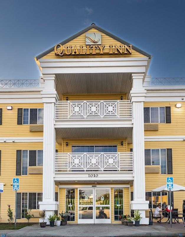 Photo of Quality Inn & Suites Tulare