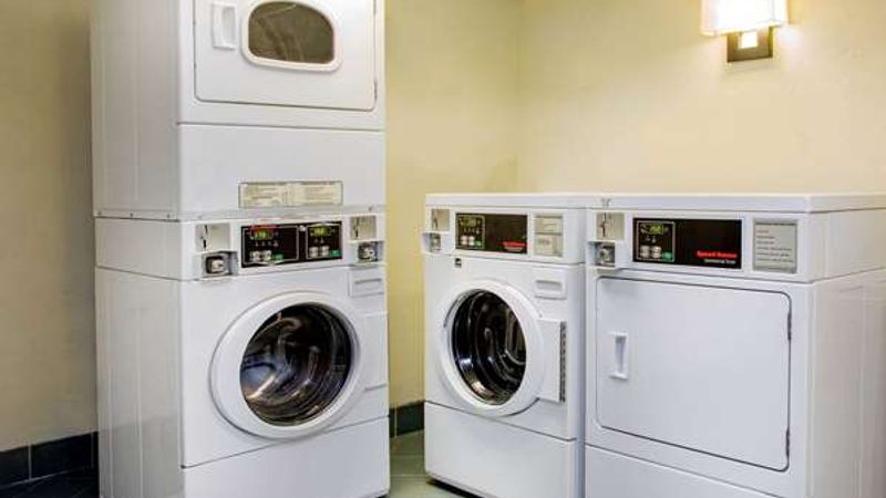 Photo of La Quinta Inn & Suites by Wyndham Fremont / Silicon Valley