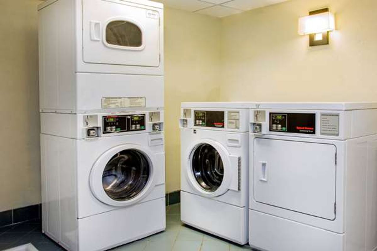 Photo of La Quinta Inn & Suites by Wyndham Fremont / Silicon Valley