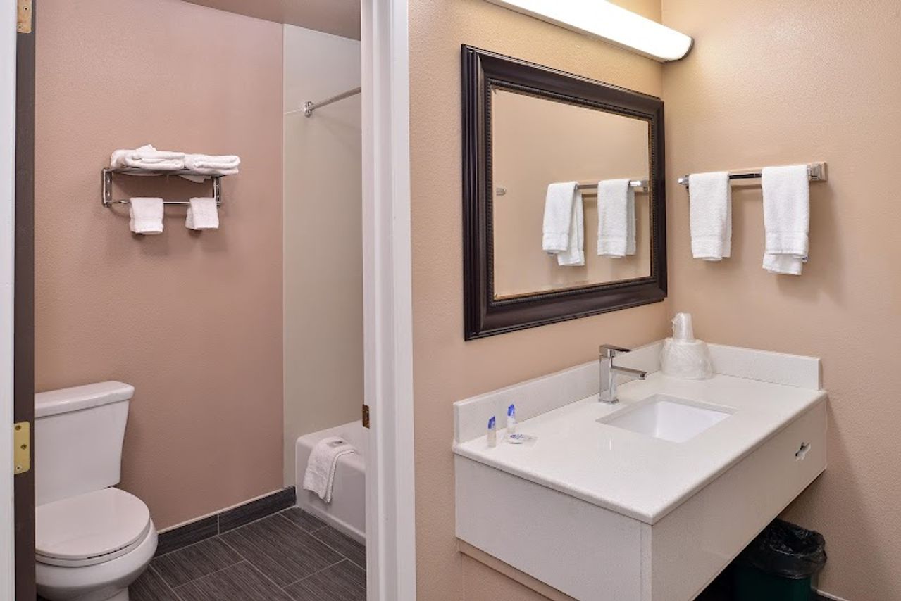Photo of Americas Best Value Inn & Suites Madera