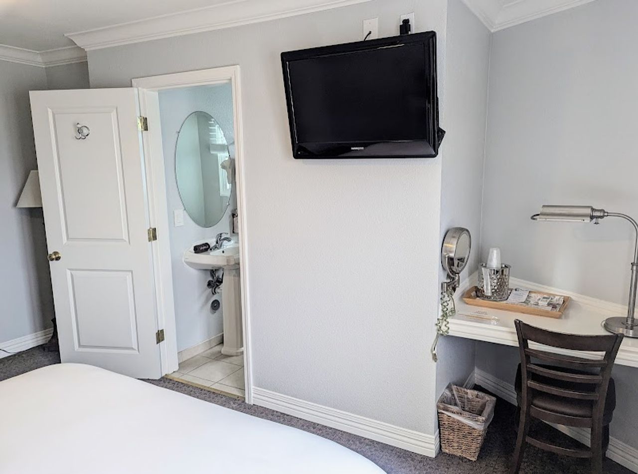 Photo of Capitola Hotel