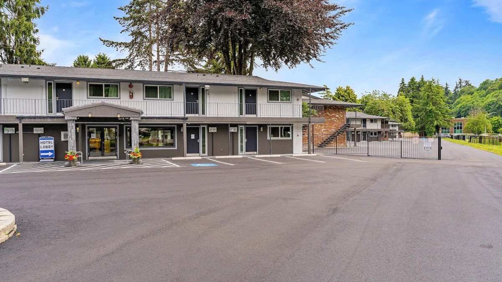 Interurban Suites Hotel - Best Extended Stay Hotel in Tukwila