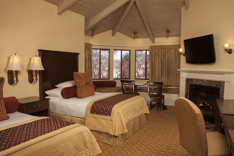 Photo of Victorian Inn - PREMIER QUEEN QUEEN ACCOMMODATIONS
