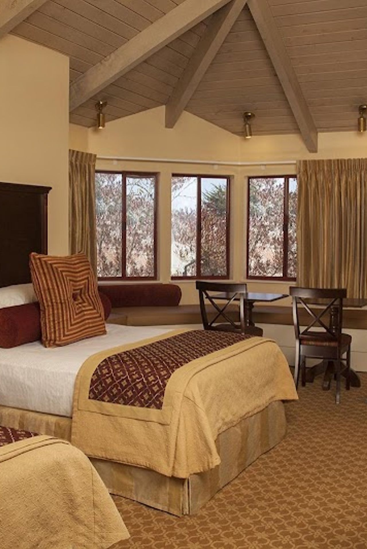 Photo of Victorian Inn - PREMIER QUEEN QUEEN ACCOMMODATIONS